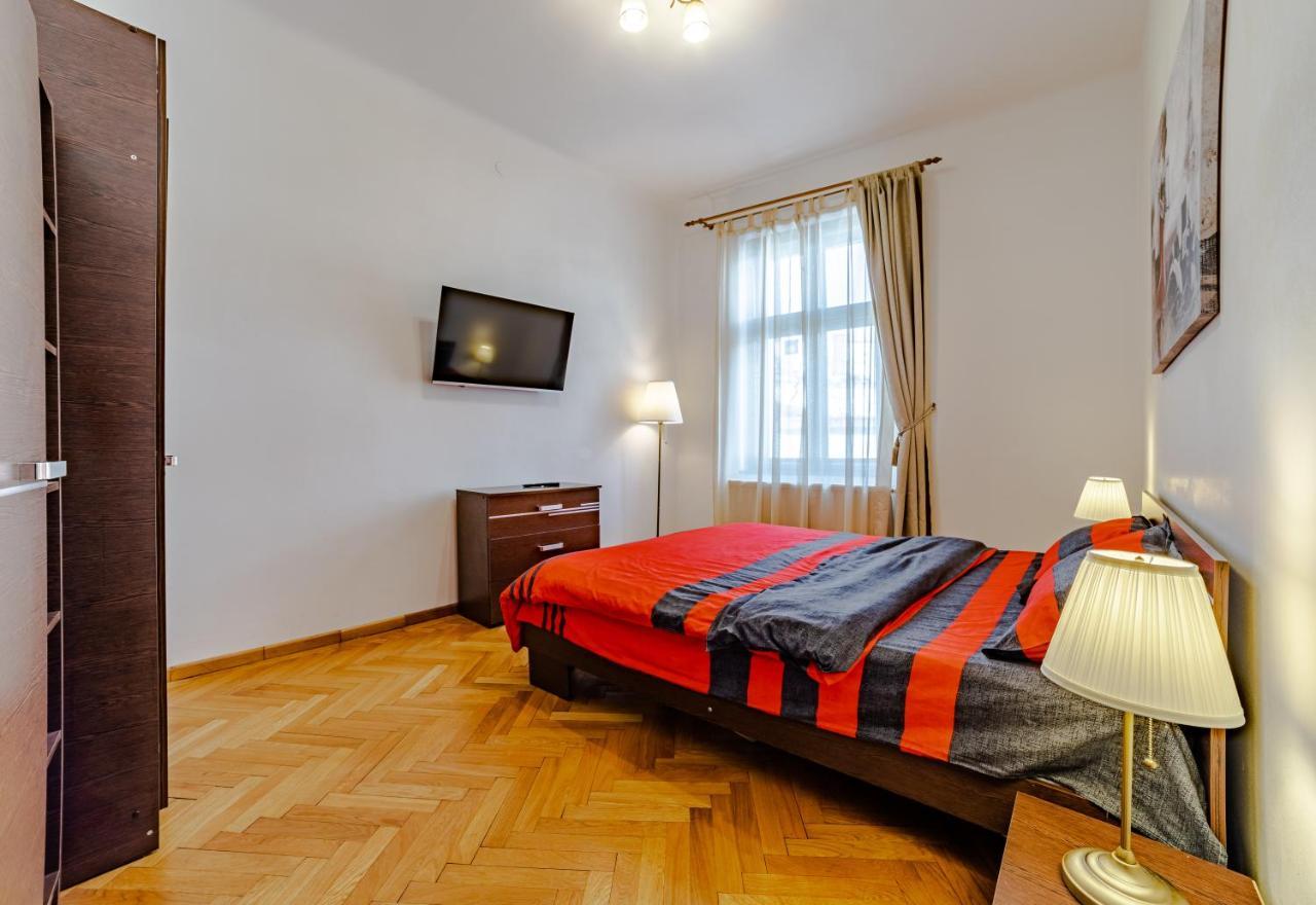 Old City Lux Braşov Extérieur photo
